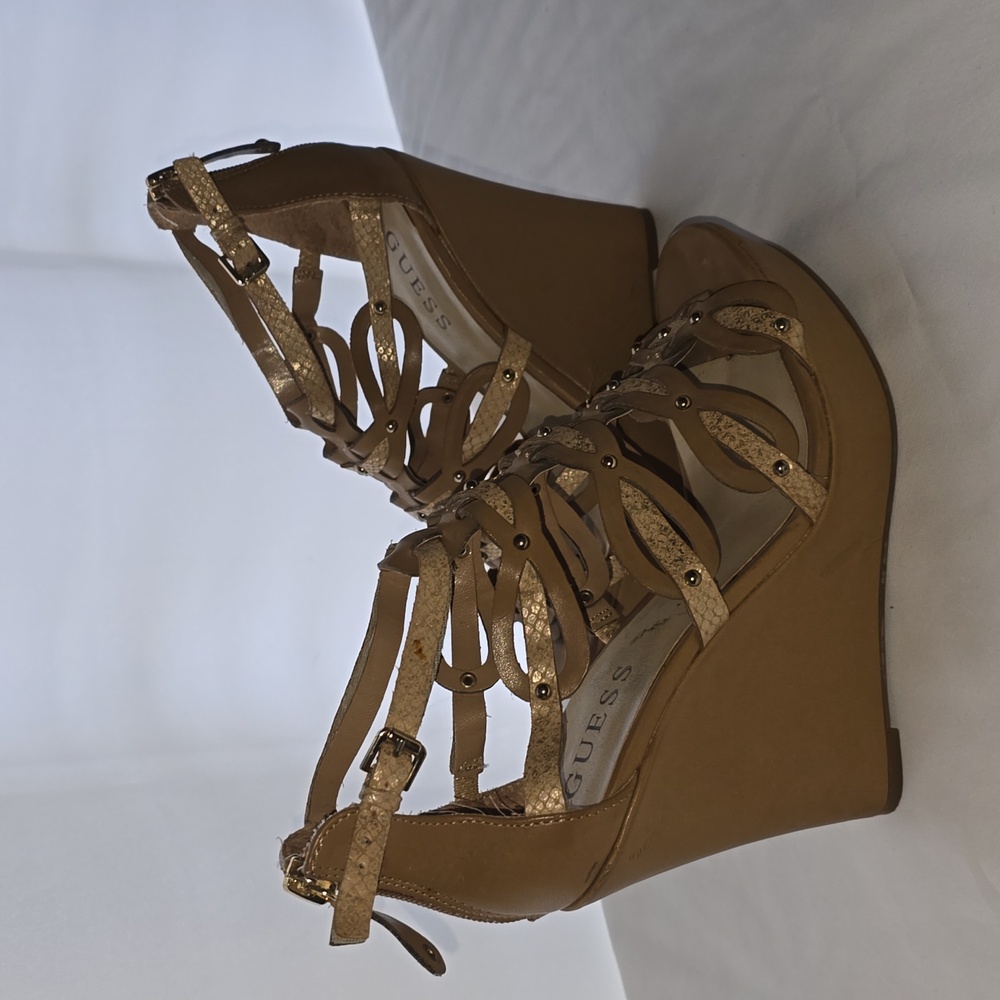 Wedge heels